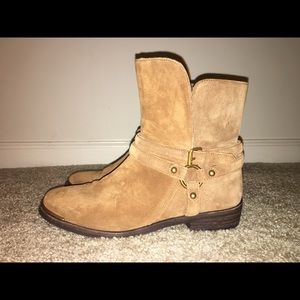 Authentic Ugg Kelby boots